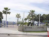 Seaside Lagoonの海岸が見える広場
