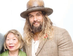 ジェイソン・モモアと成田陽子さん