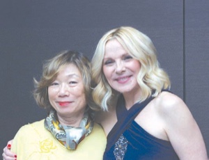 キム・キャトラルと成田陽子さん