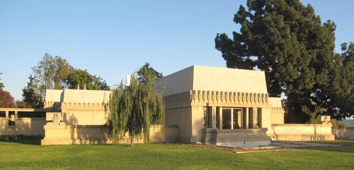 Hollyhock House (Barnsdall House) / ホリーホック・ハウス（建築家：Frank Lloyd Wright）