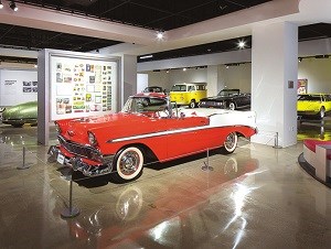Petersen Automotive Museumに展示されている車