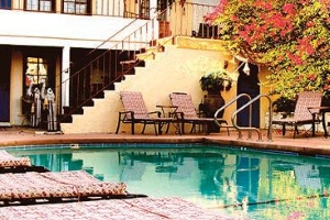El Morocco Inn & Spaのプールサイド