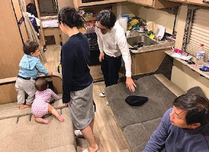 4日目の夜の車内