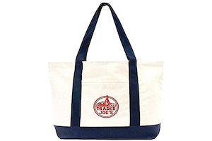 Trader Joe's
「白と紺の布トート」
