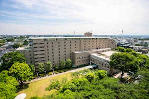 サクラビア成城_新緑・全景