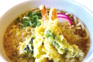 天ぷらうどん(ジンベイ)